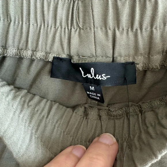 Lulu’s olive green lightweight cargo jogger pants NWT size medium - Picture 7 of 10